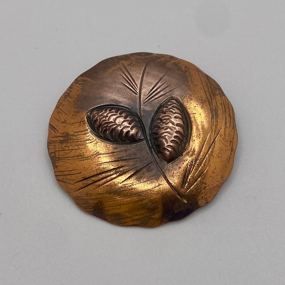 Vintage Stuart Nye Modernist Copper Pine Cone Brooch – 1.5”